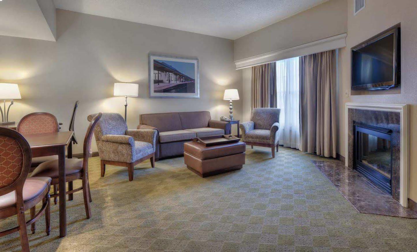 Holiday Inn Express & Suites Southern Pines-Pinehurst Area By Ihg Bagian luar foto